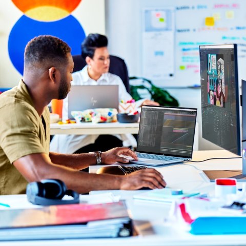 HP Studio G11 Ultra 7 165H 16.0''WUXGA IPS 400nits AG 64GB DDR5 5600 SSD2TB RTX3000_8GB Cam720p 86Wh W11Pro 3Y OnSite