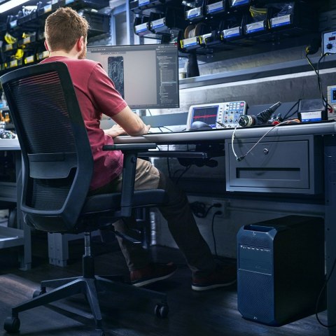 HP Z4 G5 Tower Xeon W3-2435 64GB DDR5-4800 SSD1TB + 4TB HDD RTX A4000 16GB DVD-RW 1125W W11Pro 3Y OnSite