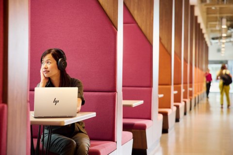 HP EliteBook 8 Flip G1i 13 Ultra 7 255U 13.3"WUXGA Touch IPS 400nits AG U7 255U 32GB LPDDR5x-7500 SSD1TB Arc Cam IR 5 Mpx AI 62W