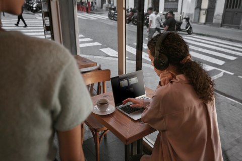 HP EliteBook 830 G11 Ultra 5 125U 13"WUXGA IPS AG 400nits 16GB DDR5 SSD512 Intel Arc Cam 5MPx 56Wh W11Pro 3Y OnSite