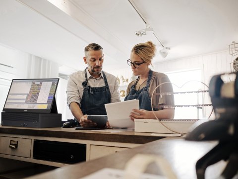 ASUS ExpertCenter P500 SFF P500SV-05210H009X Intel Core 5 210H 16 GB DDR5-SDRAM 512 GB SSD Windows 11 Pro PC Szary