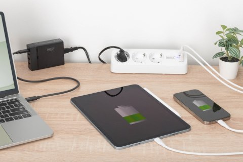 Digitus 3-drożna biurowa listwa zasilająca z 2 złączami USB-A i 1 złączem USB-C, biała