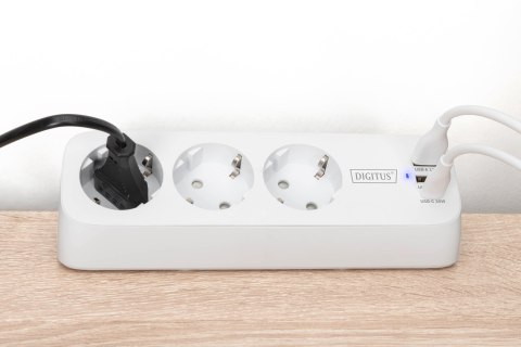 Digitus 3-drożna biurowa listwa zasilająca z 2 złączami USB-A i 1 złączem USB-C, biała