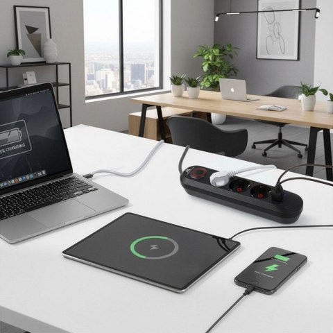 MACLEAN LISTWA ZASILAJĄCA, PRZEDŁUŻACZ 3 GNIAZDA + 3XUSB, 110-240V AC 50/60HZ, 2.1A MAX 2500W, 1,5M, CZARNA MCE394 B