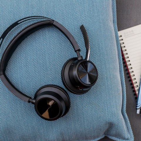 POLY Zestaw słuchawkowy Voyager Focus 2 z certyfikatem Microsoft Teams USB-C-C + przejściówka USB-C/A