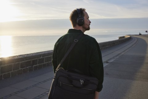 Słuchawki Poly Voyager Surround 80 UC Microsoft Teams Certified USB-C Headset +USB-C/A Adapter Retail Packaging