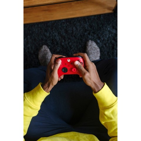 Microsoft Xbox Series Kontroler - Pulsujący czerwon (OUTLET)