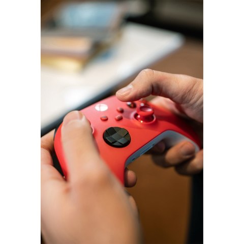 Microsoft Xbox Series Kontroler - Pulsujący czerwon (OUTLET)