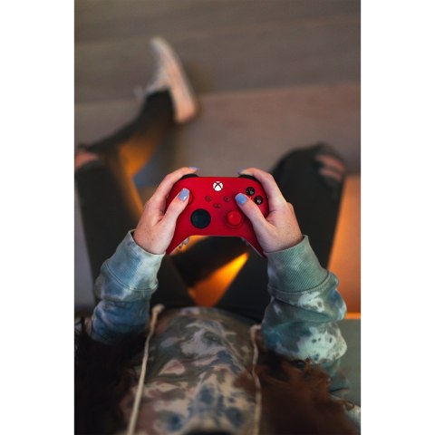 Microsoft Xbox Series Kontroler - Pulsujący czerwon (OUTLET)